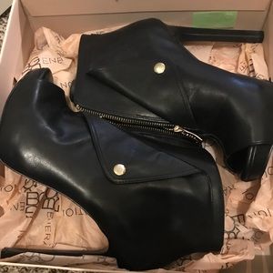 BCBG Open toe Booties